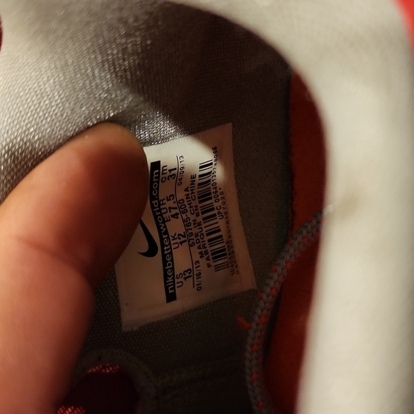 Nike LeBron X Low - Picture 5 of 5